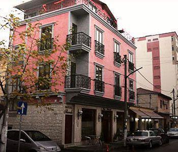 Hôtel Skerdi à Tirana Extérieur photo